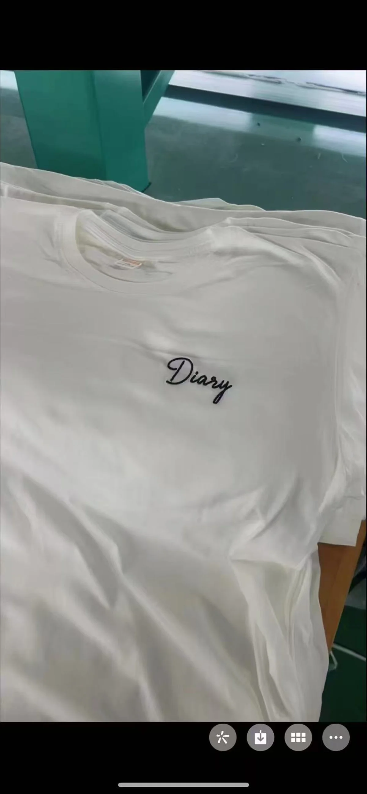 刺绣定制T恤 — Embroidered t-shirt