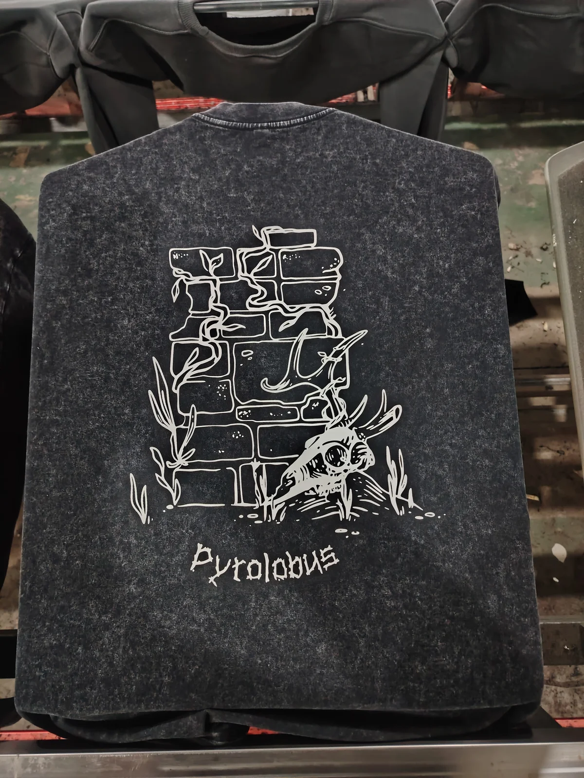 丝印定制T恤 — Screen printed custom t-shirt